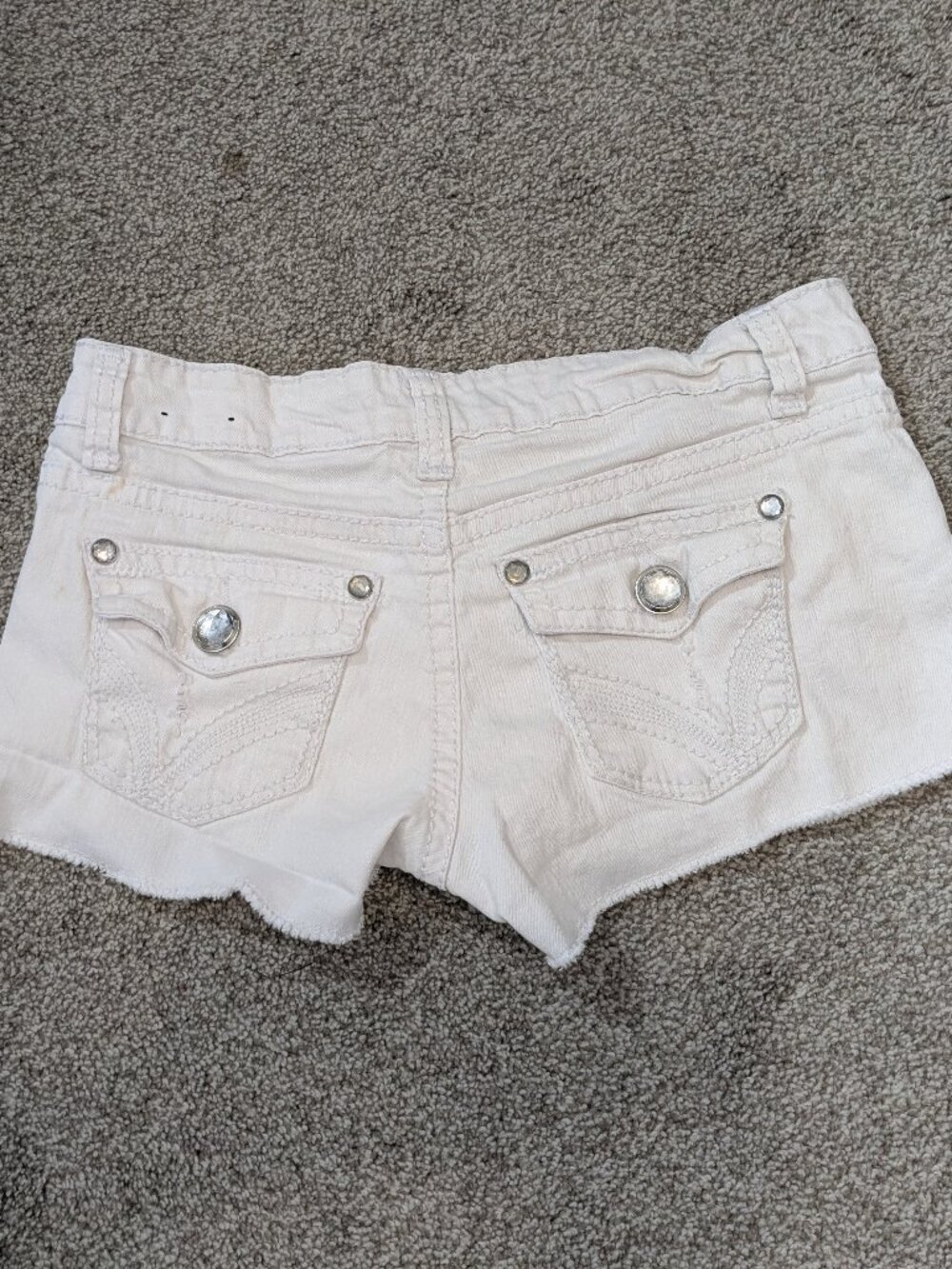 ZANADI White Stretch Denim Cut-Off Distressed Bling Shorts; Size 7 Juniors - Picture 2 of 4